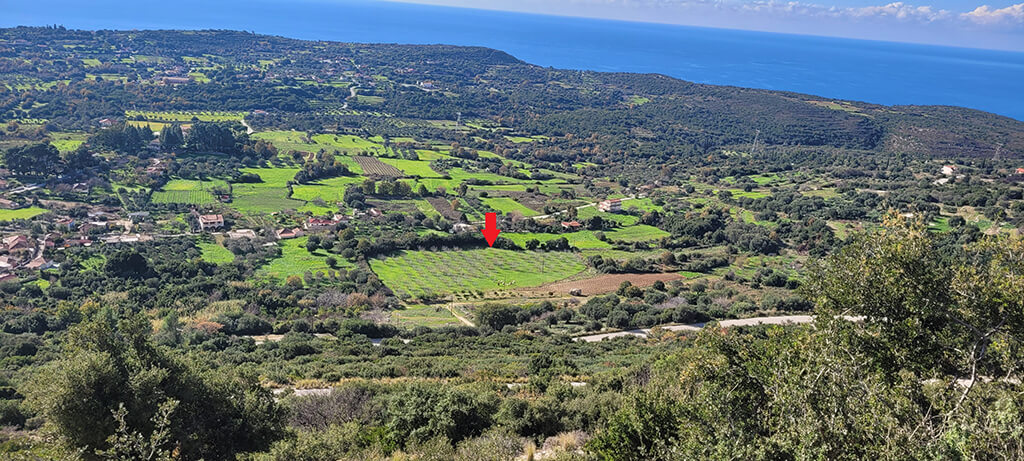 ΑΓΡΟΤΕΜΑΧΙΟ ΣΤΟ ΒΑΛΕΡΙΑΝΟ